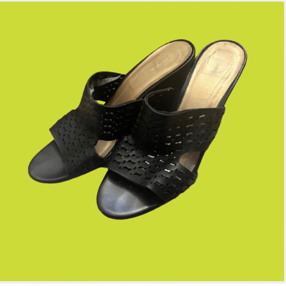 Size 9 wedge sandal free w/pur